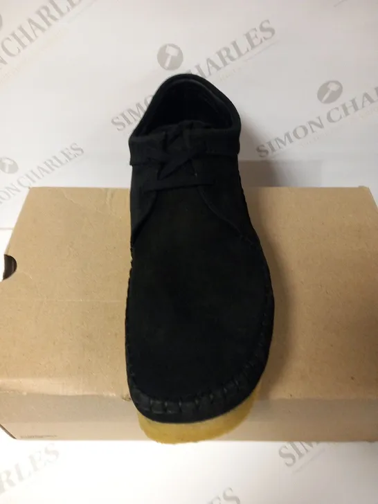 BOXED CLARKS ORIGINALS WEAVER BLACK SUEDE SIZE 9.5 