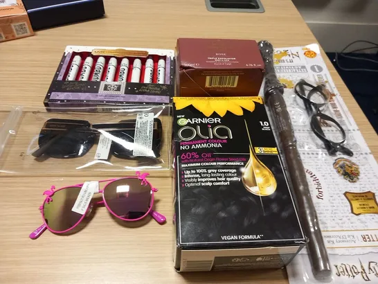 APPROXIMATELY 20 ASSORTED PRODUCTS TO INCLUDE; HARRY POTTER ACCESSORY KIT, MAYBELLINE DREAM URBAN COVER ALL IN ONE, VITALITY BOOST, JACK AND JONES SUNGLASSES AND RIVER ISLAND 90'S SUNGLASSES