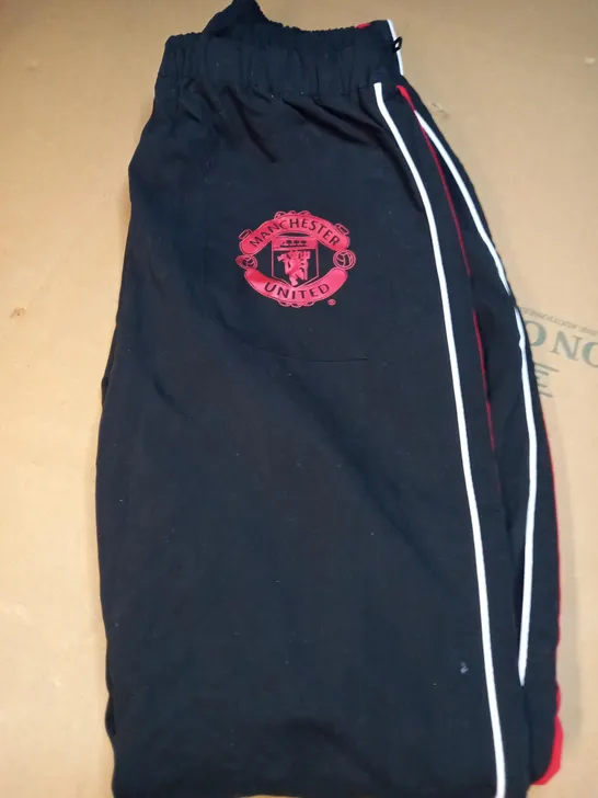 MENS MANCHESTER UNITED TRACKSUIT BOTTOMS SIZE UNSPECIFIED