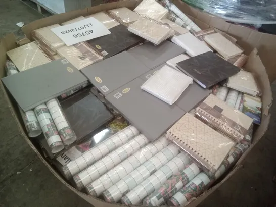 PALLET CONTAINING ASSORTED 2023 CALENDARS & PLANNERS