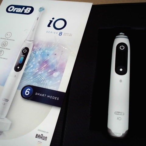 ORAL-B IO8 WHITE ULTIMATE CLEAN ELECTRIC TOOTHBRUSH 