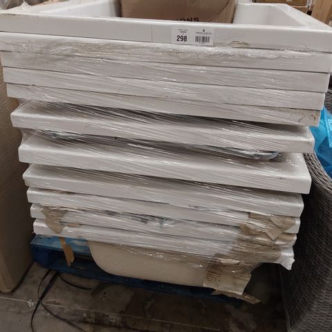 PALLET OF APPROXIMATELY 11 L SHARED WHITE SHOWER BATHS