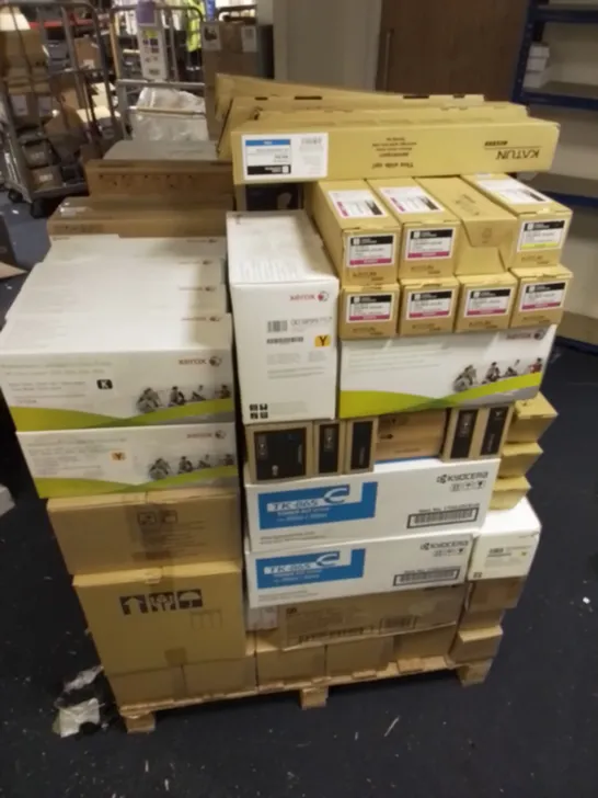 PALLET OF APPROXIMATELY 80 ASSORTED REPLACEMENT PRINTER CATRRIDGES TO INCLUDE XEROX, PANASONIC, KATUN, KYOCERA, BROTHER 