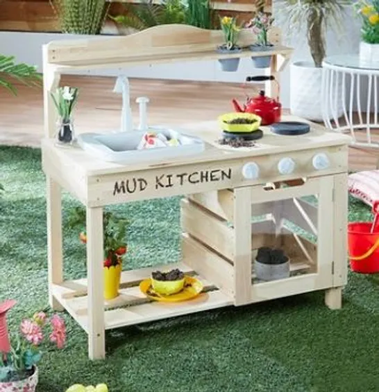 WOODEN MUD KITCHEN WITH WATER FUNCTION