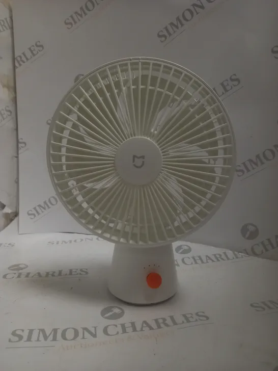 BOXED SMALL DESK FAN - WHITE