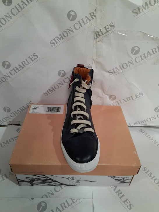 BOXED MODA FEROZI NAVY LEATHER TRAINERS SIZE 40