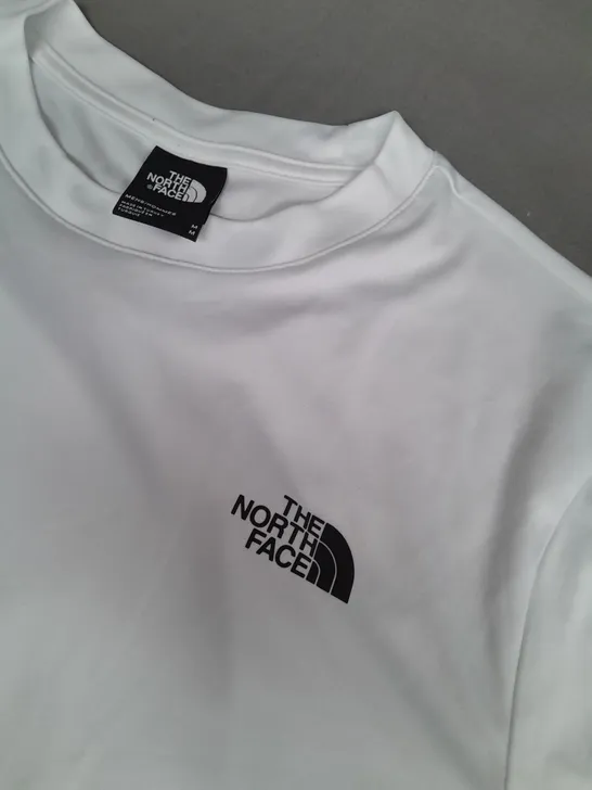 THE NORTH FACE T-SHIRT IN BLACK/WHITE - MEDIUM