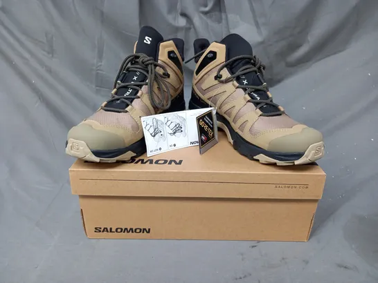 BOXED PAIR OF SALOMON X ULTRA 4 MID GTX SHOES IN KELP/BLACK/SAFARI UK SIZE 8.5