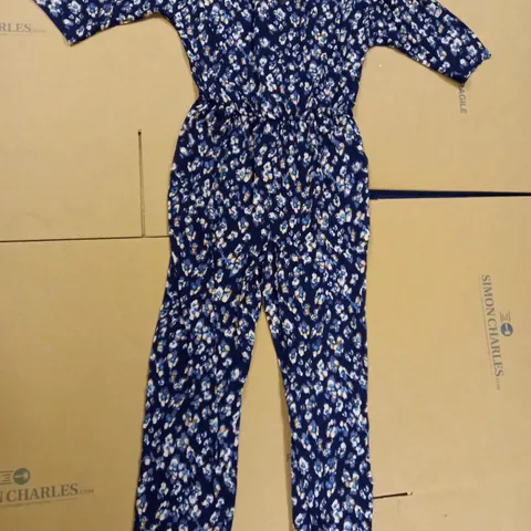 LOT OF APPROX 8 KIM&CO NAVY FLORAL SLEEVE JUMPSUITS - SIZE EXTRA LARGE 