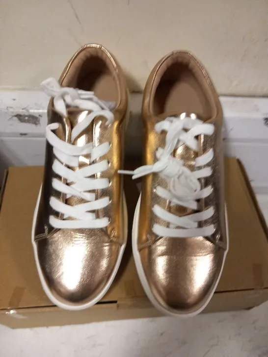 BOXED JD WILLIAMS GOLD SIZE 5