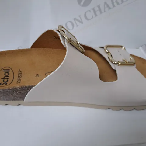 BOXED SCHOLL SANDLES IN CREAM SIZE 6