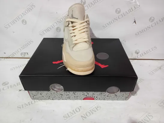 BOXED PAIR OF NIKE AIR TRAINERS IN BEIGE UK SIZE 8.5