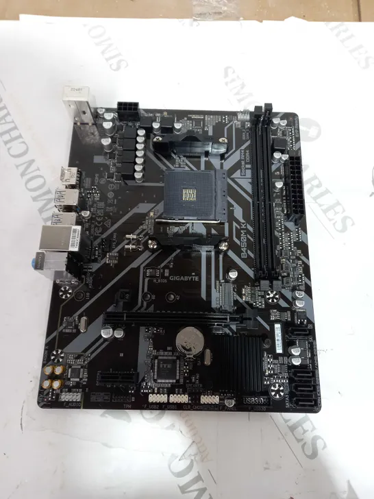 BOXED GIGABYTE B450MK ULTRA DURABLE MOTHERBOARD 