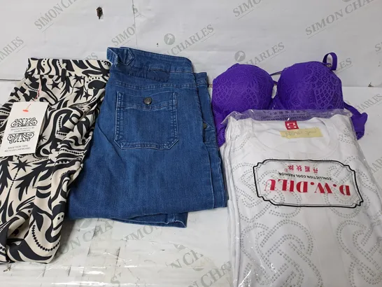 BOX OF APPROXIMATELY 25 ASSORTED CLOTHING ITEMS TO INCUDE - JEANS , TOPS , BRA'S - TROUSERS - ETC