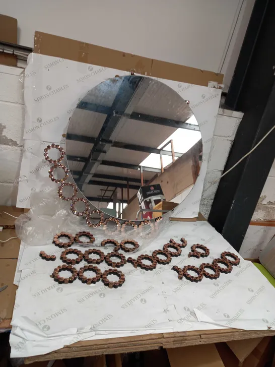 OUTLET JULIEN MACDONALD CIRCULAR CRYSTAL WALL MIRROR - ROSE GOLD - COLLECTION ONLY