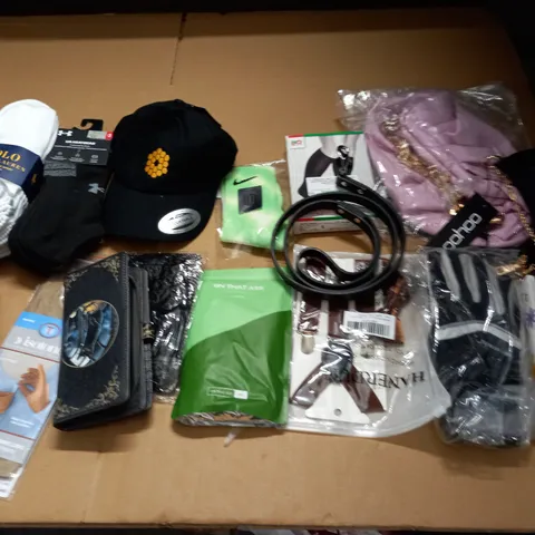 LOT OF ASSORTED CLOTHING ACCESSORIES TO INCLUDE SOCKS, BAGS AND BELTS
