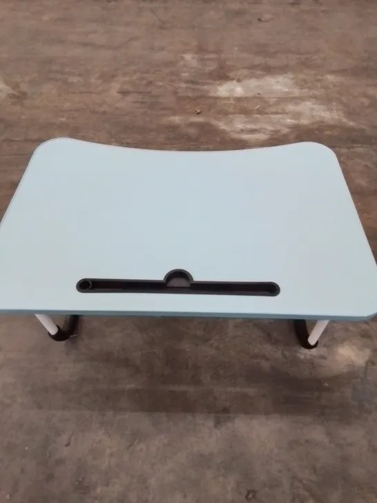 BOXED FOLDABLE PLASTIC BLUE TABLE 