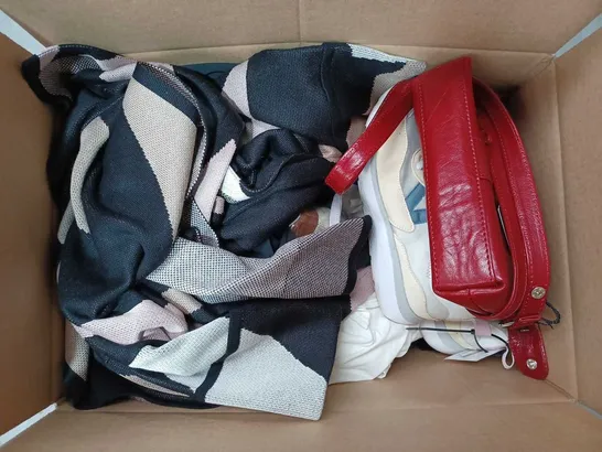 BOX OF APPROX 15 ASSORTED ITEMS TO INCLUDE - VIONIC DELMAR AYSE TRAINER UK 6 - ASHWOOD LEATHER BAG - RUTH LANGSFORD TRAINER EU 39 ECT