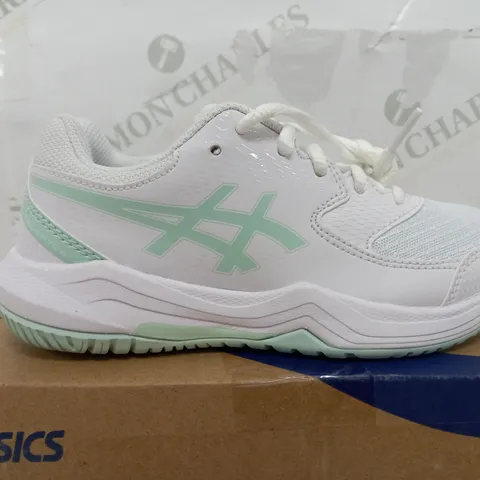 BOXED PAIR OF ASICS WHITE TRAINERS WITH WASHED LIME - UK KIDS 13