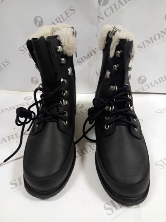 EMU OKAB WATERPROOF BLACK BOOTS - 6