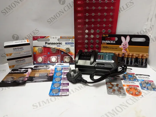 A LARGE QUANTITY OF ASSORTED BATTERIES TO INCLUDE PANASONIC, DURACELL, RAYOVAC, ETC 