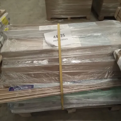 PALLET OF APPROXIMATELY 20 PACKS OF ASSORTED LAMINATE FLOORING 