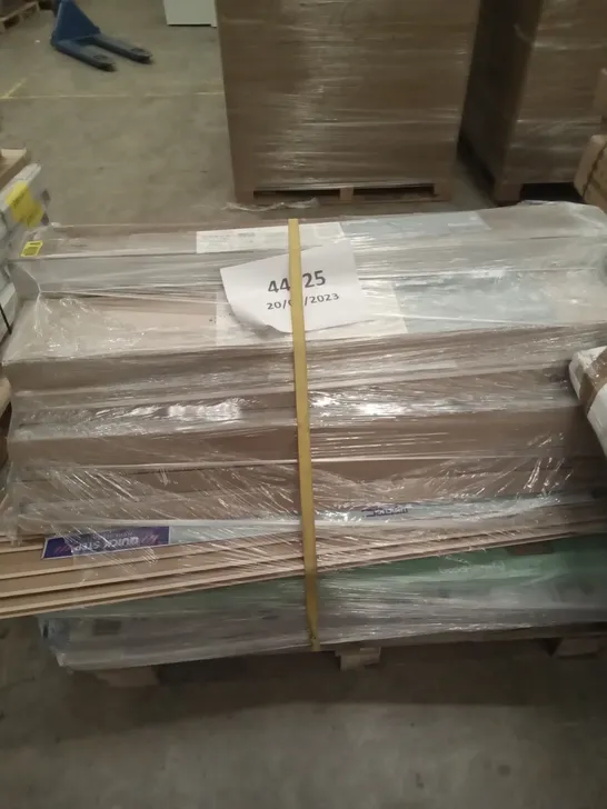 PALLET OF APPROXIMATELY 20 PACKS OF ASSORTED LAMINATE FLOORING 