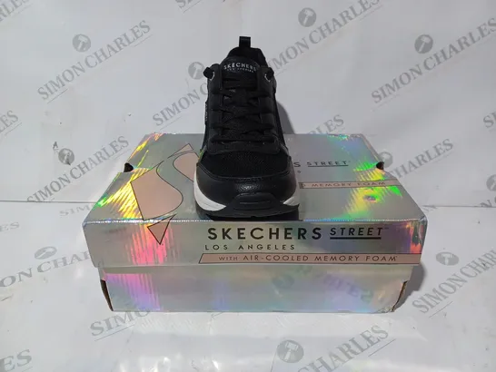 BOXED PAIR OF SKECHERS BILLION TRAINERS IN BLACK UK SIZE 6