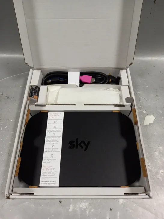 BOXED SKY Q MINI SET TOP BOX 