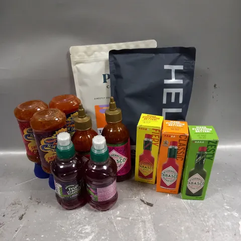 APPROXIMATELY 10 ASSORTED FOOD & DRINK ITEMS TO INCLUDE - TABASCO HOT SAUCE - ROBINSONS FRUIT SHOOTS - BLUE DRAGON SWEET CHILLI SAUCE - ETC - COLLECTION ONLY