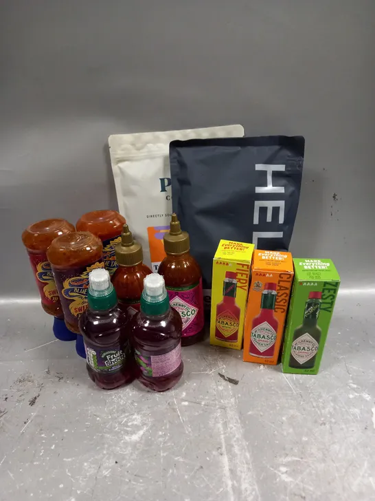 APPROXIMATELY 10 ASSORTED FOOD & DRINK ITEMS TO INCLUDE - TABASCO HOT SAUCE - ROBINSONS FRUIT SHOOTS - BLUE DRAGON SWEET CHILLI SAUCE - ETC - COLLECTION ONLY