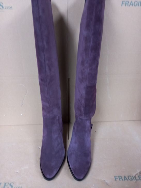 PAIR OF CLARKS BIZZY KNEE HIGH BOOTS FAUX SUEDE UK SIZE 5  