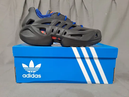 BOXED PAIR OF ADIDAS ADIFOM CLIMACOOL SHOES IN BLACK/BLUE UK SIZE 10