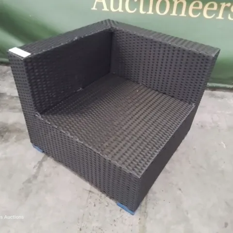 BLACK RATTAN CORNER SECTION