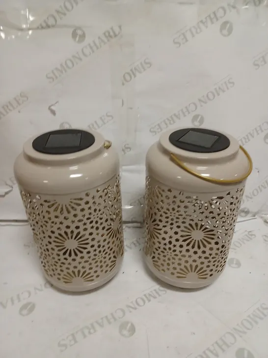 GARDEN REFLECTIONS SET OF 2 PATTERNED SOLAR LANTERNS, FLOWER