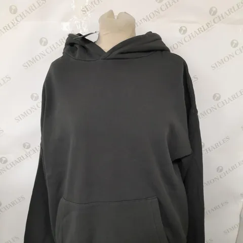 COTTON ON CLASSIC WASHED HOODIE IN WASHED BLACK SIZE M 