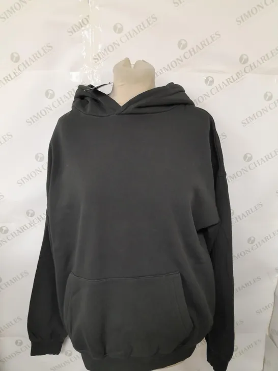 COTTON ON CLASSIC WASHED HOODIE IN WASHED BLACK SIZE M 