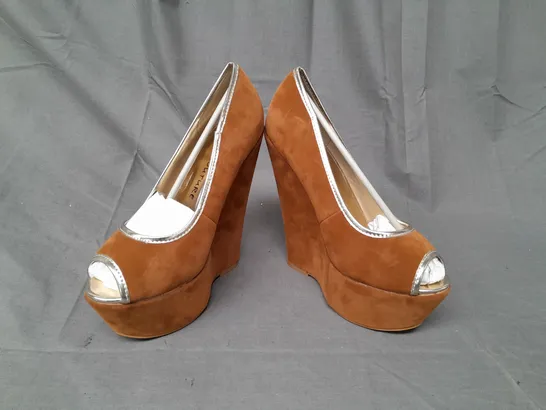 BOXED PAIR OF KOI COUTURE PEEP TOE PLATFORM HIGH WEDGE SHOES IN BROWN SIZE 4