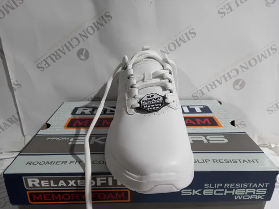 SKECHERS WORK SLIP RESISTANT WHITE SIZE 7