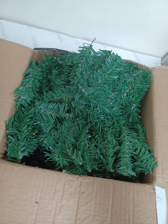 BOXED CHRISTMAS WREATH 