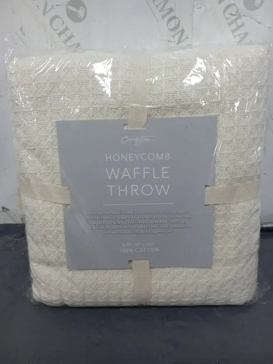 COMFYTEX HONEYCOMB WAFFLE THROW (70" x 100")