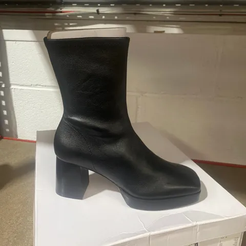 BOXED PAIR OF '& OTHER STORIES' BLACK BOOTS SIZE 38