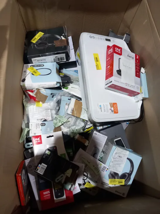 LARGE BOX OF ASSORTED ELECTRICAL GOODS TO INCLUDE;