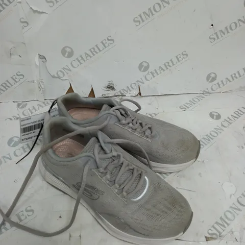 UNBOXED PAIR OF SKETCHERS PURE GLAM TRAINER GREY SIZE 5