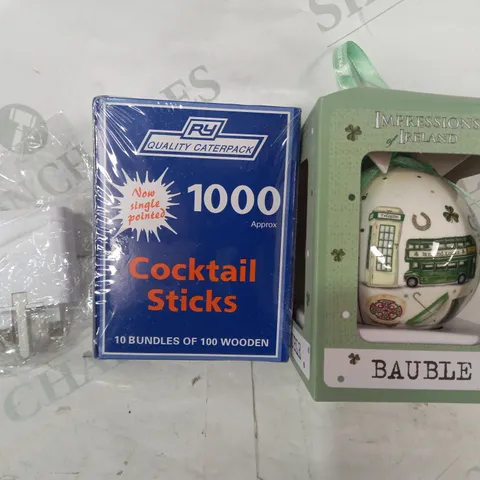 LOT OF APPROXIATELY 10 ASSORTED HOUSEHOLD ITEMS TO INCLUDE IMPRESSIONS OF IRELAND BAUBLE, BOX OF COCKTAIL STICKS, SAMSUNG POWER ADAPTER, ETC