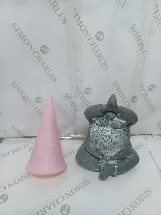 MY GARDEN STORIES SOLAR LED YOGA GNOME - PURPLE