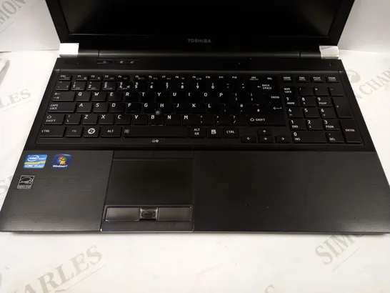 TOSHIBA TECRA R850 LAPTOP IN BLACK