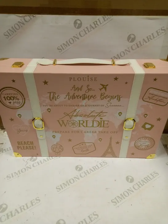 PLOUISE ABSOLUTE WORLDIE SUITCASE GIFT SET 