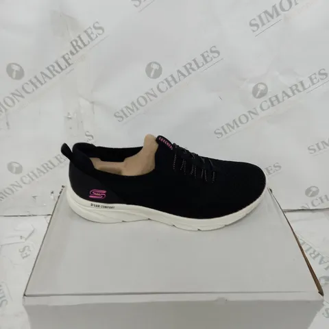 SKETCHERS COMFORT TRAINER BLACK SIZE 7 