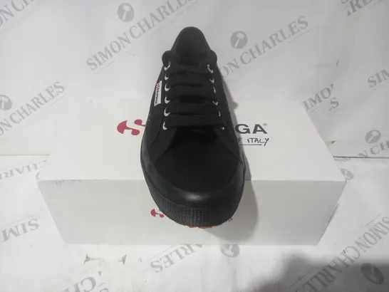 BOXED PAIR OF SUPERGA SHOES IN BLACK UK SIZE 7